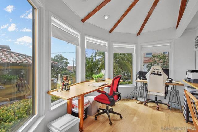 1250 Willow St, San Diego CA: https://media.crmls.org/mediaz/abf3a660-e506-4540-9ddd-f02e90c77f7b.jpg