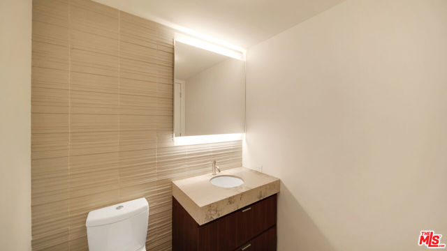 Image 15 of 60 For 1755 Ocean Avenue 303