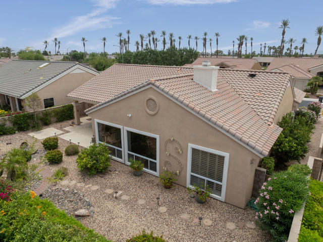78368 Sunrise Canyon Avenue, Palm Desert CA: https://media.crmls.org/mediaz/abf4b414-92fe-4a62-b881-2de6c0ff8703.jpg