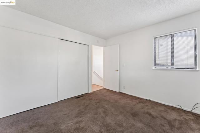 9663 Elmview, Oakland CA: https://media.crmls.org/mediaz/abf51afa-aece-4986-a073-44602aeab171.jpg