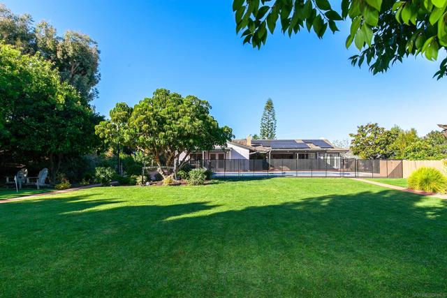 6641 Murray Park Dr, San Diego CA: https://media.crmls.org/mediaz/abf52502-3b4c-49c4-883b-45c3a3cc7fa5.jpg