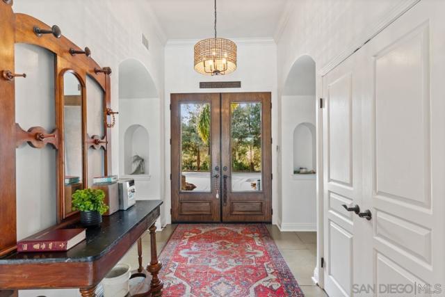 1195 Via Encinos, Fallbrook CA: https://media.crmls.org/mediaz/abf58b3f-efc2-40ce-8458-0d68aa642c85.jpg