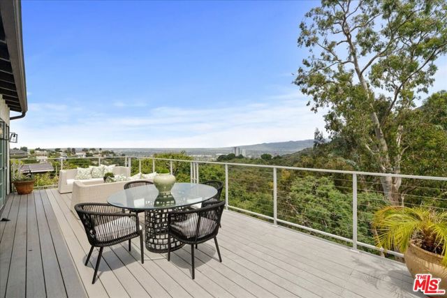 3074 Lake Hollywood Drive, Los Angeles CA: https://media.crmls.org/mediaz/abf5c8bd-15b8-4df3-9537-35de93c9ebb0.jpg