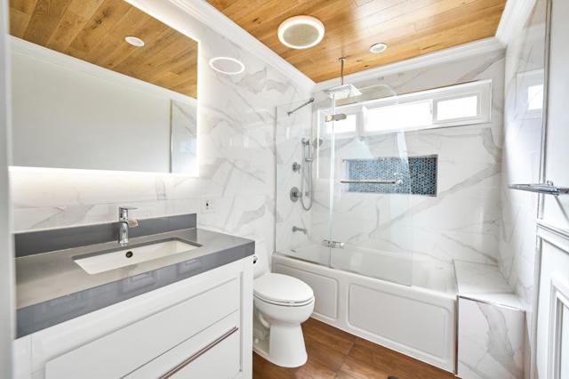 1344 99th Avenue, Oakland CA: https://media.crmls.org/mediaz/abf81fc1-183c-46d3-8513-8219d79568d1.jpg