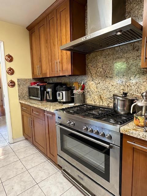 1014 W Homestead Road, Sunnyvale CA: https://media.crmls.org/mediaz/abf90bd1-01d7-4851-aab2-a312e3c4c80c.jpg