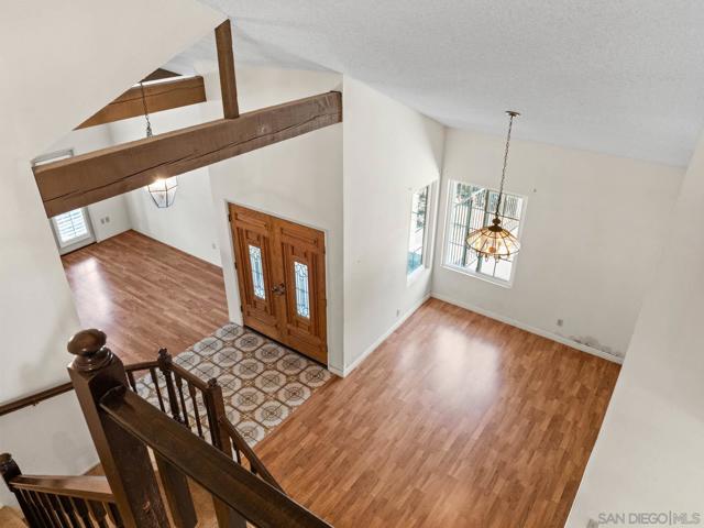 13810 Riverhead Ct, San Diego CA: https://media.crmls.org/mediaz/abf95706-7ce3-4115-9ab8-caa43977589b.jpg