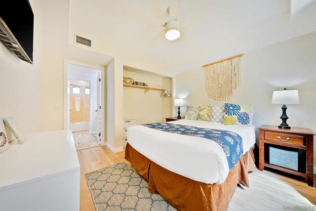 3537 Ocean Front Walk, San Diego CA: https://media.crmls.org/mediaz/abf99b1e-3fb4-4c75-9cb4-6d3077dc91fc.jpg