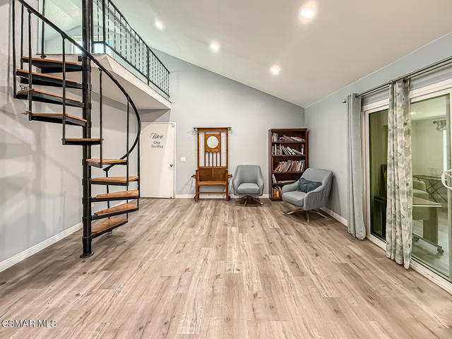 2098 Covington Avenue, Simi Valley CA: https://media.crmls.org/mediaz/abfa1cb9-eba2-4e26-b862-224b526d3523.jpg