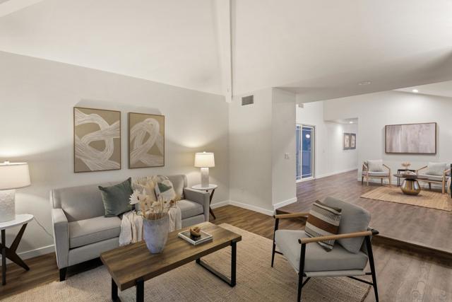 1736 Hill Top Lane, Encinitas CA: https://media.crmls.org/mediaz/abfa427d-fc97-4d61-8835-df549a529d6c.jpg