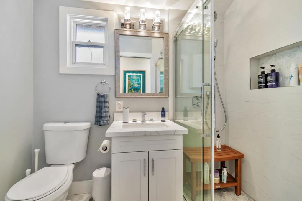 Abfb15A4 Cc2D 4F53 8Df5 Cc8173Ae127B 131 Carmel Avenue, Pacifica, Ca 94044 &Lt;Span Style='BackgroundColor:transparent;Padding:0Px;'&Gt; &Lt;Small&Gt; &Lt;I&Gt; &Lt;/I&Gt; &Lt;/Small&Gt;&Lt;/Span&Gt;