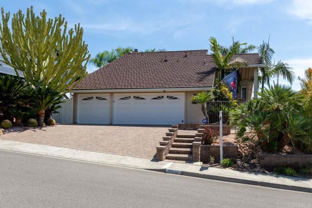 10667 Viacha Dr, Tierrasanta CA: https://media.crmls.org/mediaz/abfd3788-8d1c-4a1f-9f7a-e2997f1e1aa8.jpg