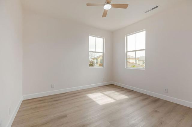 9135 Desiderio Way, Gilroy CA: https://media.crmls.org/mediaz/abfd960a-cca5-48d2-872b-c666f9263e9a.jpg