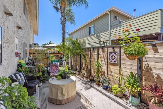 4754 68th St, San Diego CA: https://media.crmls.org/mediaz/abfddd03-9447-4cc9-8a4d-ed91a37658a2.jpg