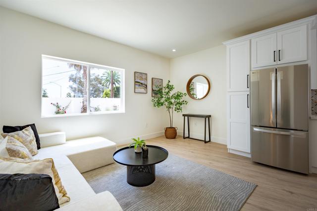1513 California Street, Oceanside CA: https://media.crmls.org/mediaz/abfdfa15-03bf-4362-8bd8-daba6c5ca4bf.jpg