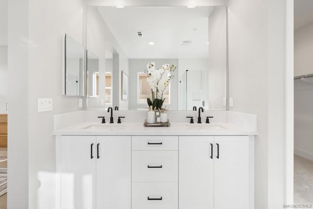 1238 Topanga Dr, San Marcos CA: https://media.crmls.org/mediaz/abfe5ac0-a69a-4c04-a3ba-412d0ba3ee73.jpg