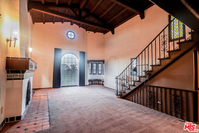 3131 & 3135 Oakcrest Drive, Los Angeles CA: https://media.crmls.org/mediaz/abff28b3-155c-474f-b5ba-f9b0ee18f04a.jpg