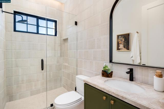 238 Cameo Dr, Danville CA: https://media.crmls.org/mediaz/abffbd29-9d83-45ea-8def-158083c4423e.jpg