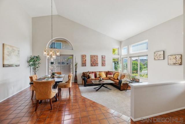 16071 Sun Summit Pt, San Diego CA: https://media.crmls.org/mediaz/abffc982-4c9f-4b01-93e6-a3ebaad57f43.jpg