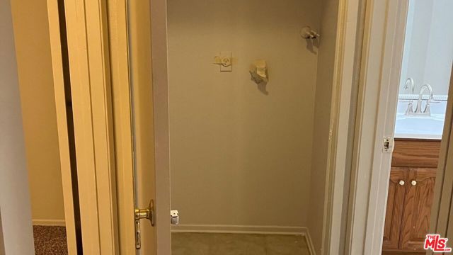 7640 Oso Avenue, Winnetka CA: https://media.crmls.org/mediaz/ac00b62c-ff67-4963-b1b2-f0e063e75837.jpg