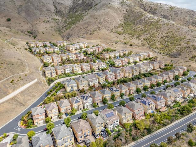 23 Pinnacle Street, South San Francisco CA: https://media.crmls.org/mediaz/ac0177f8-b667-4349-ae1b-d78c79a9a448.jpg