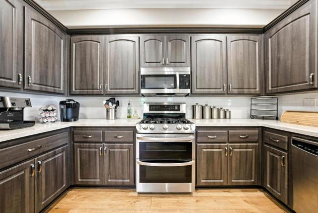 160 Sarafina Way, Gilroy CA: https://media.crmls.org/mediaz/ac01a4e6-56c4-46c7-b46f-2bc943d4a1b8.jpg