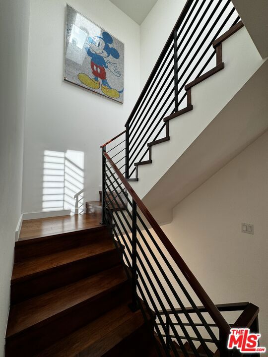 140 S Hayworth Avenue, Los Angeles CA: https://media.crmls.org/mediaz/ac0257ae-3d31-4f9b-8b18-491eb757d3db.jpg