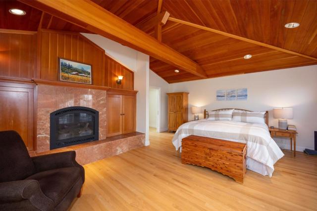 431 Burning Tree Court, Half Moon Bay CA: https://media.crmls.org/mediaz/ac02aafe-dc84-4229-9373-01f34da1481f.jpg