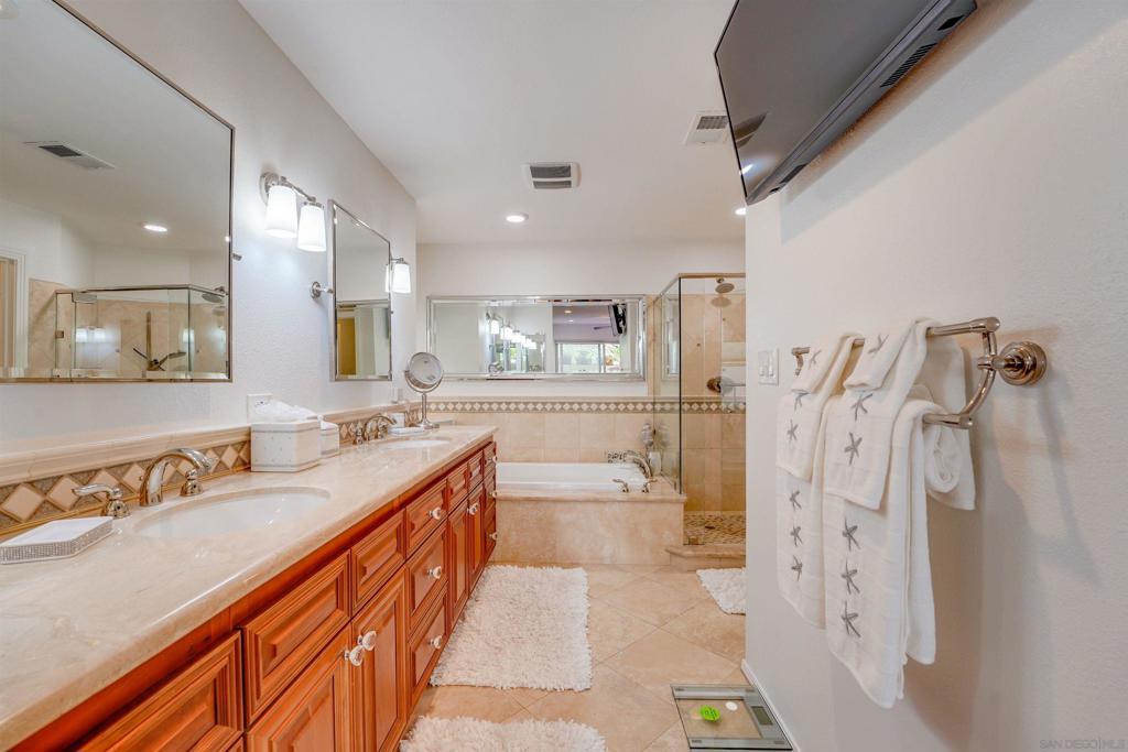 8121 Camino Del Sol - photo 13