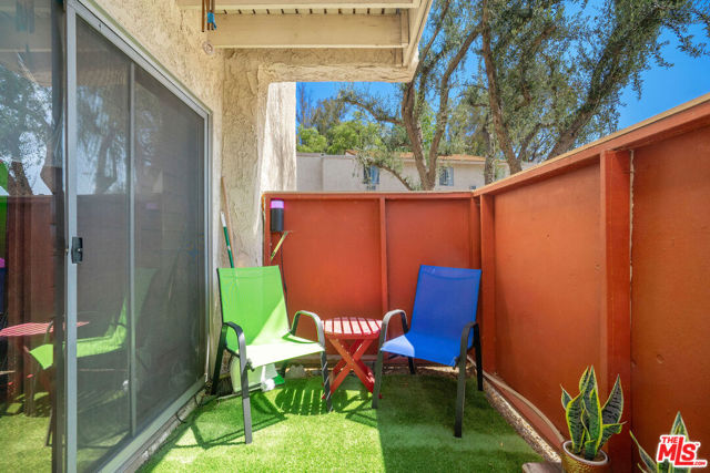 28915 Thousand Oaks Boulevard, Agoura Hills CA: https://media.crmls.org/mediaz/ac034382-fc22-4569-ac88-8aec071d84ff.jpg