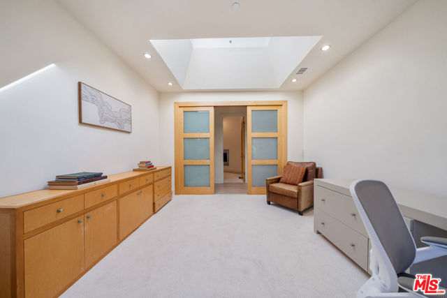 10148 Angelo Circle, Beverly Hills CA: https://media.crmls.org/mediaz/ac0595b7-fd0d-4c08-b8bc-3f2159657ecb.jpg