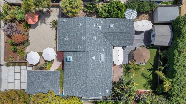 1965 42nd Avenue, Capitola CA: https://media.crmls.org/mediaz/ac0693d9-881a-44d5-a79b-c9cb5c7415cf.jpg