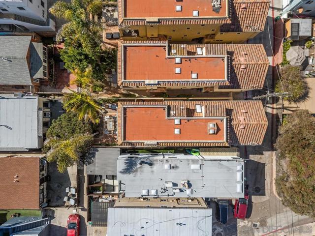 814 Kingston Ct, San Diego CA: https://media.crmls.org/mediaz/ac06d36c-bcfb-4b08-8d83-018ec09c8dbd.jpg