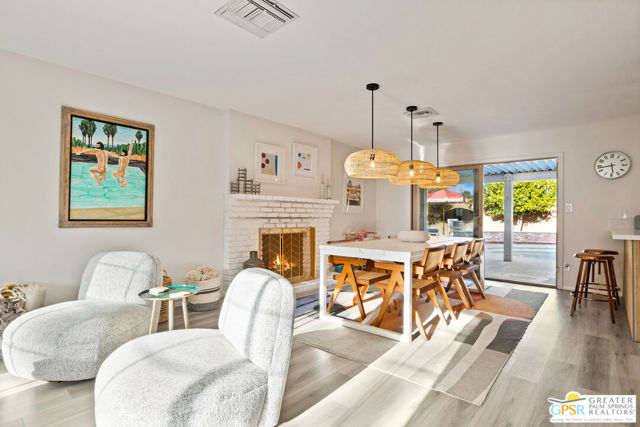 1334 S San Joaquin Drive, Palm Springs CA: https://media.crmls.org/mediaz/ac06f453-779a-461b-8a51-8d7710f12dbf.jpg