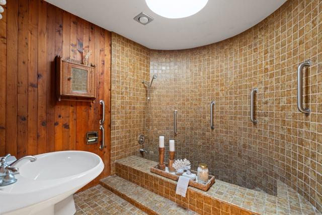 13635 Pine Needles, Del Mar CA: https://media.crmls.org/mediaz/ac08bfaf-56a3-4351-84af-4f4a948dd0af.jpg