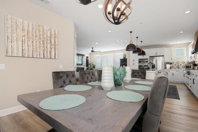 Detail Gallery Image 11 of 42 For 12611 Stella Ln, San Diego,  CA 92129 - 4 Beds | 3/1 Baths