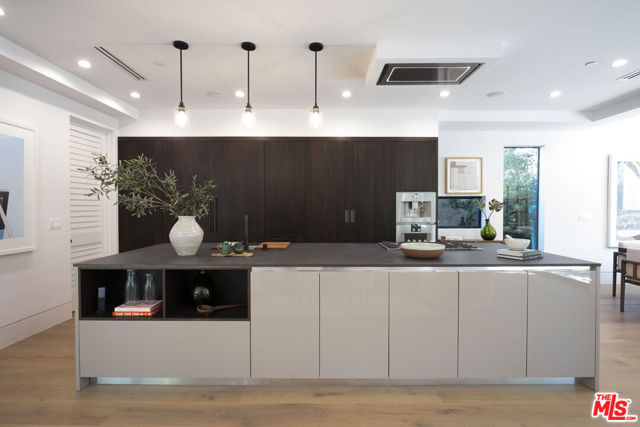 Image 8 of 44 For 3848 Vantage Avenue