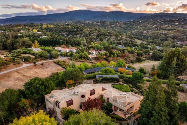 14300 Saddle Mountain Drive, Los Altos Hills CA: https://media.crmls.org/mediaz/ac0a09ab-44c0-45c3-9a5e-70b335d697f6.jpg