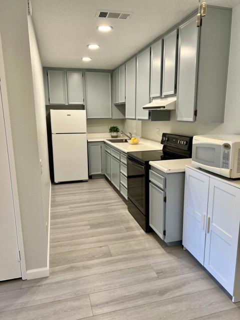 Image 4 of 15 For 2820 Arcadia Court 112