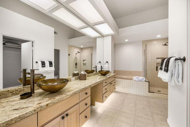 55235 Laurel, La Quinta CA: https://media.crmls.org/mediaz/ac0a72c4-303a-49bb-813f-9d4873112025.jpg