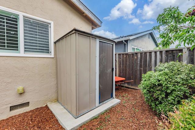 758 Pearlwood Way, San Jose CA: https://media.crmls.org/mediaz/ac0a9009-fa0b-4b64-ab00-1cf367fcc0c2.jpg