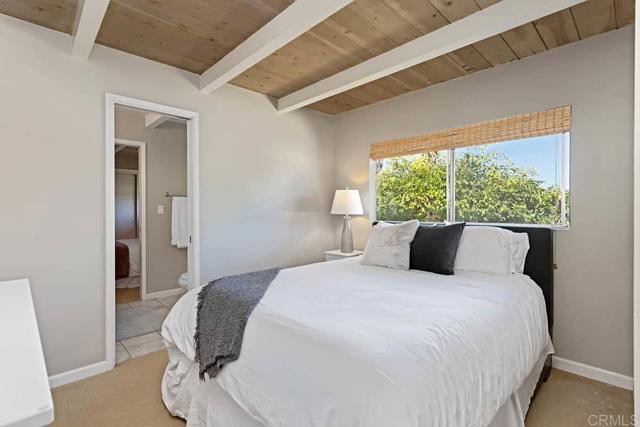 1817 19 Coast Boulevard, Del Mar CA: https://media.crmls.org/mediaz/ac0ababf-0818-4eee-b438-2a651829aa4c.jpg