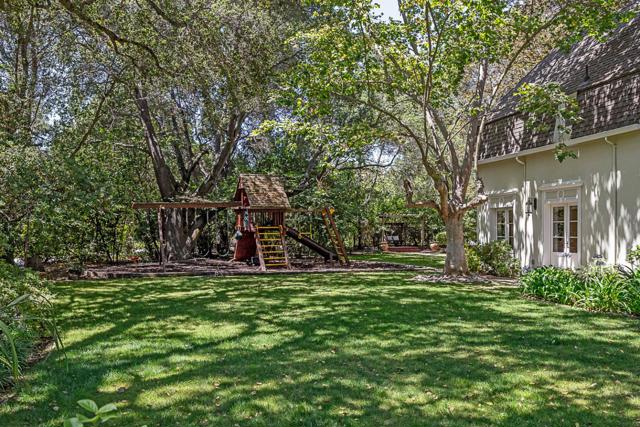 12791 Normandy Lane, Los Altos Hills CA: https://media.crmls.org/mediaz/ac0b225b-7123-4948-a0f3-1a86c8feee93.jpg