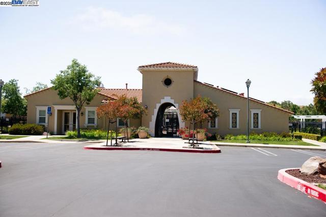 4719 Malayan, San Ramon CA: https://media.crmls.org/mediaz/ac0b6ef5-d3d5-4048-bf7e-0e8ff8e2c224.jpg