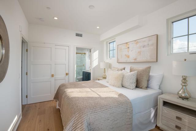 545 Orange Ave, Coronado CA: https://media.crmls.org/mediaz/ac0dd53d-f494-41d7-ac87-8063432987d6.jpg