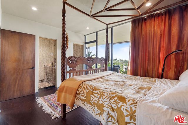6190 Temple Hill Drive, Los Angeles CA: https://media.crmls.org/mediaz/ac0de790-626e-471e-9f3f-c950007d0ce0.jpg