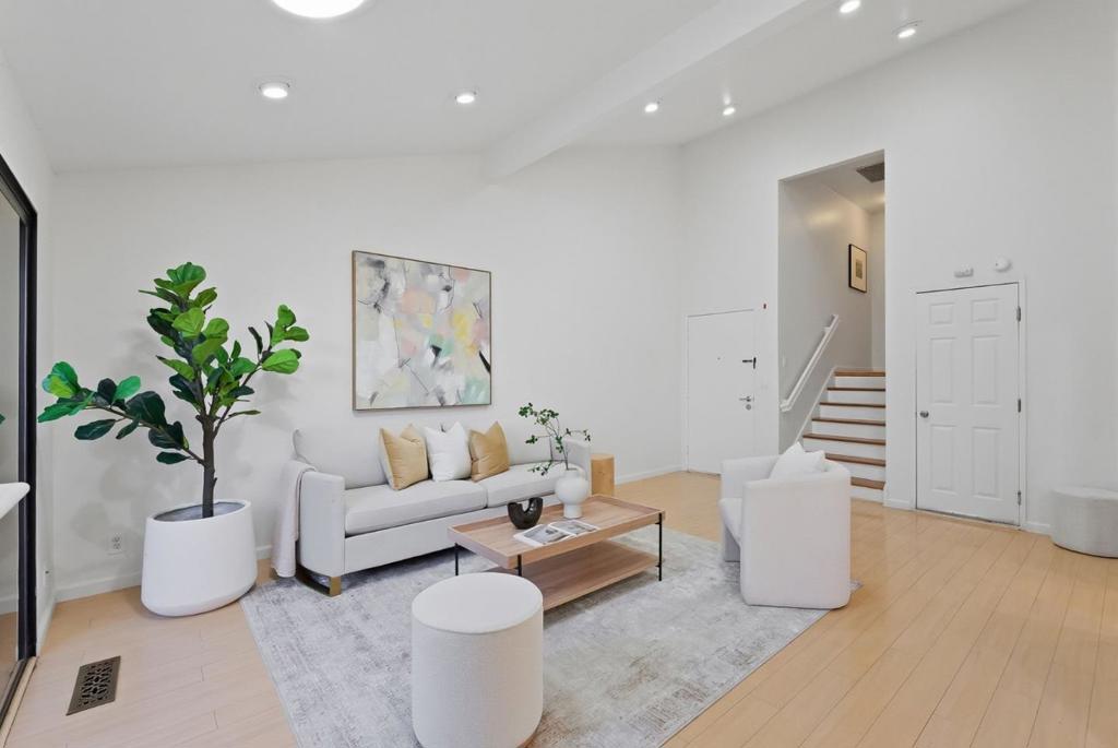 20012 Northcrest Square