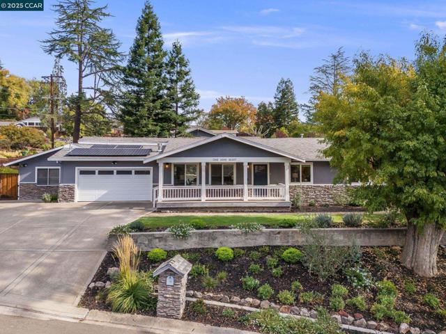 198 Pulido Rd, Danville CA: https://media.crmls.org/mediaz/ac0f75e5-0c39-4d09-b0af-ec27982796af.jpg