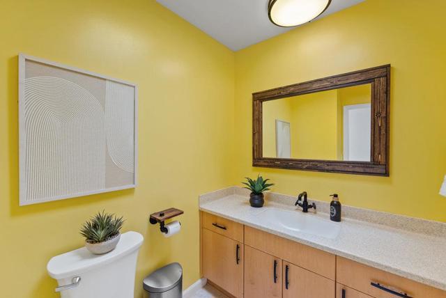 19250 Reavis Way, Salinas CA: https://media.crmls.org/mediaz/ac0ff959-d0b3-4868-aa2e-5ef21796222d.jpg