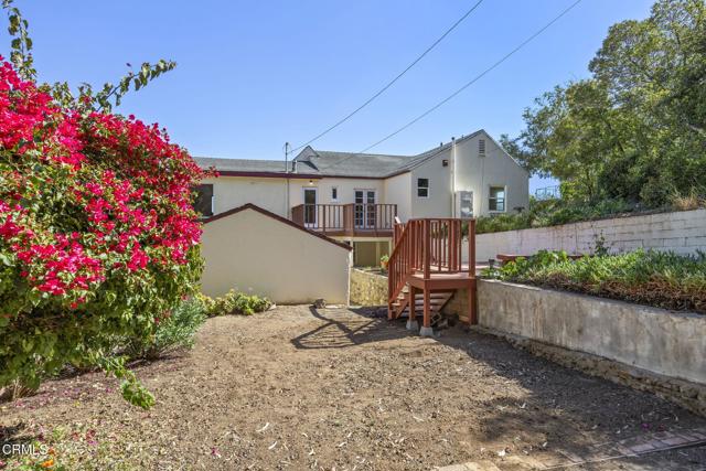 2371 Foster Avenue, Ventura CA: https://media.crmls.org/mediaz/ac1017ec-d2f8-4f95-9113-a98f91de8e4f.jpg