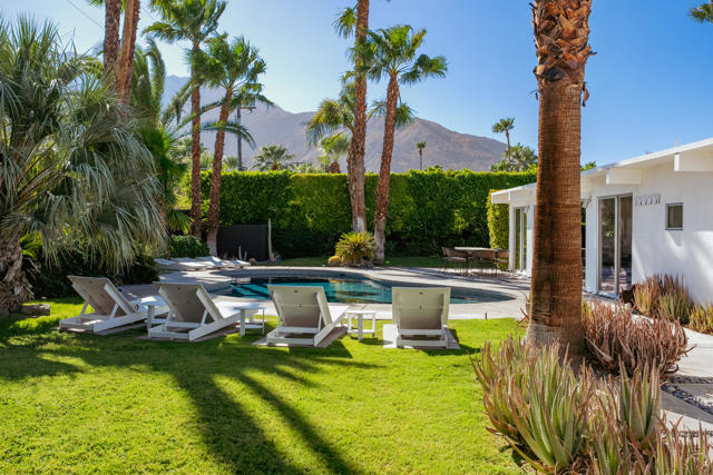 503 E Laurel Circle, Palm Springs, CA 92262